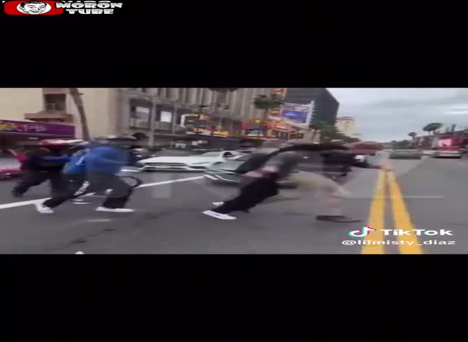 Video :Beverly Hills actor Ian Ziering is attacked by riffraff